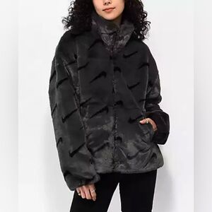 Nike Women's Sportswear Plush Printed Faux Fur Jacket in smoke grey and black L